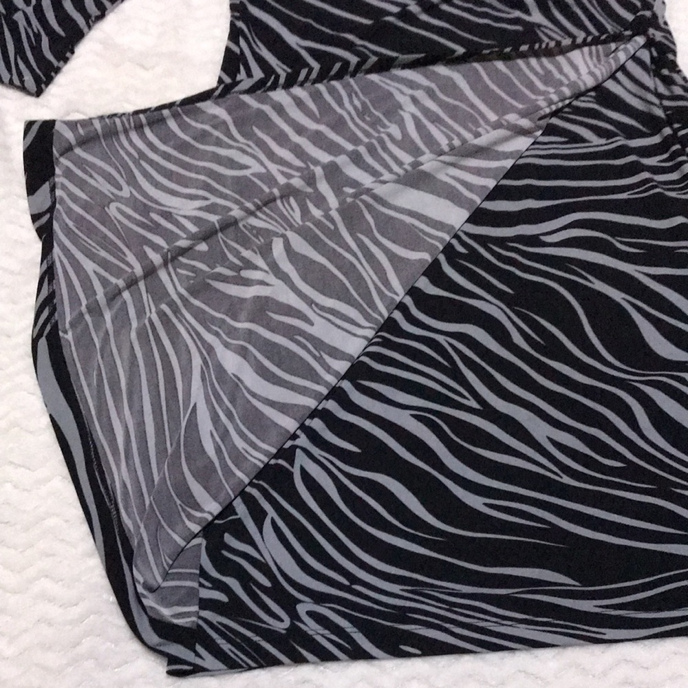 NWT Mesmerize faux wrap dress - Picture 7 of 16